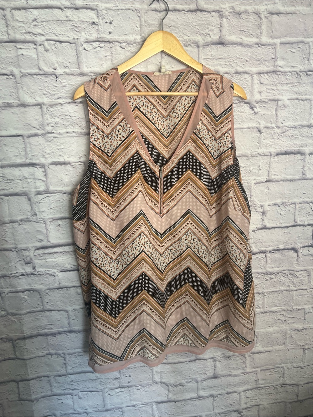 Maurices Sleeveless Chevron Print Tank – Plus Size 3 (3X)